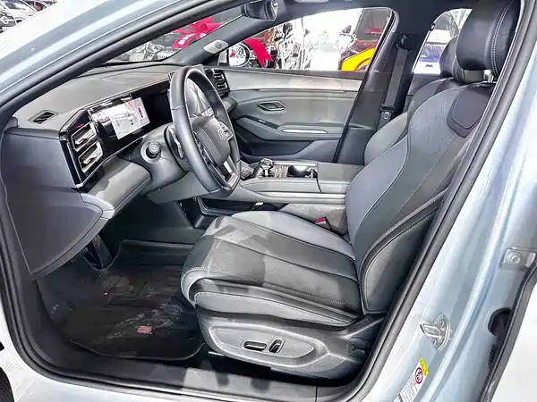 BYD Qin L 2025