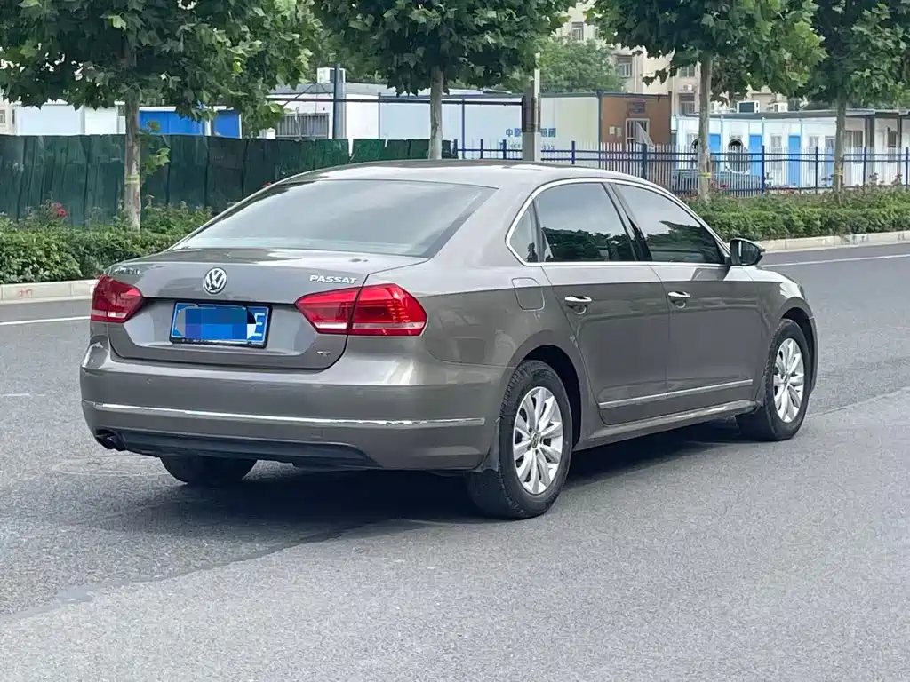 Volkswagen Passat 2014 — фото 9