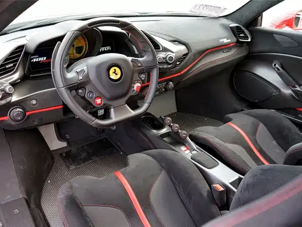 Ferrari 488 2019