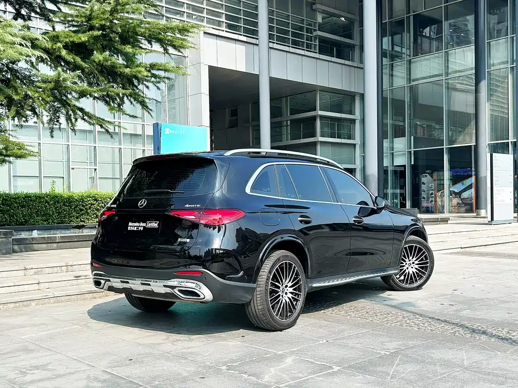 Mercedes-Benz GLC 2025