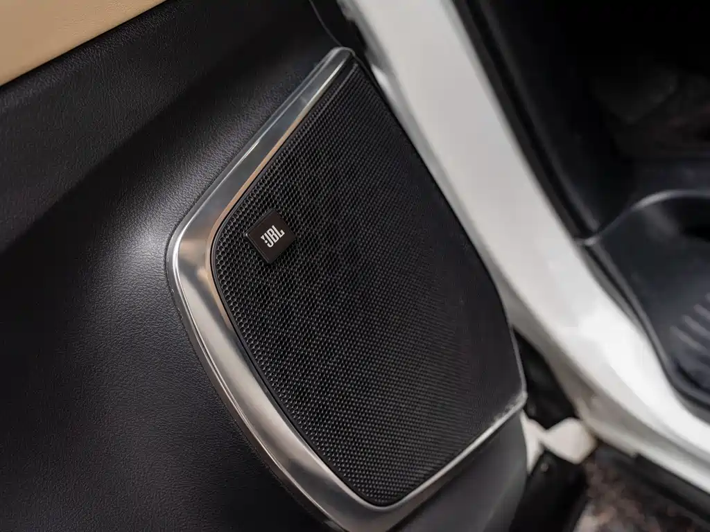 Toyota Alphard 2019 — фото 10