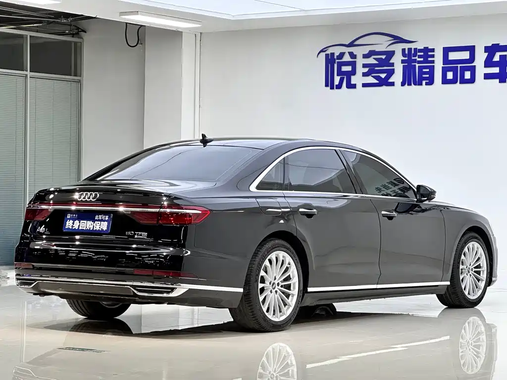 Audi A8 2021 — фото 11