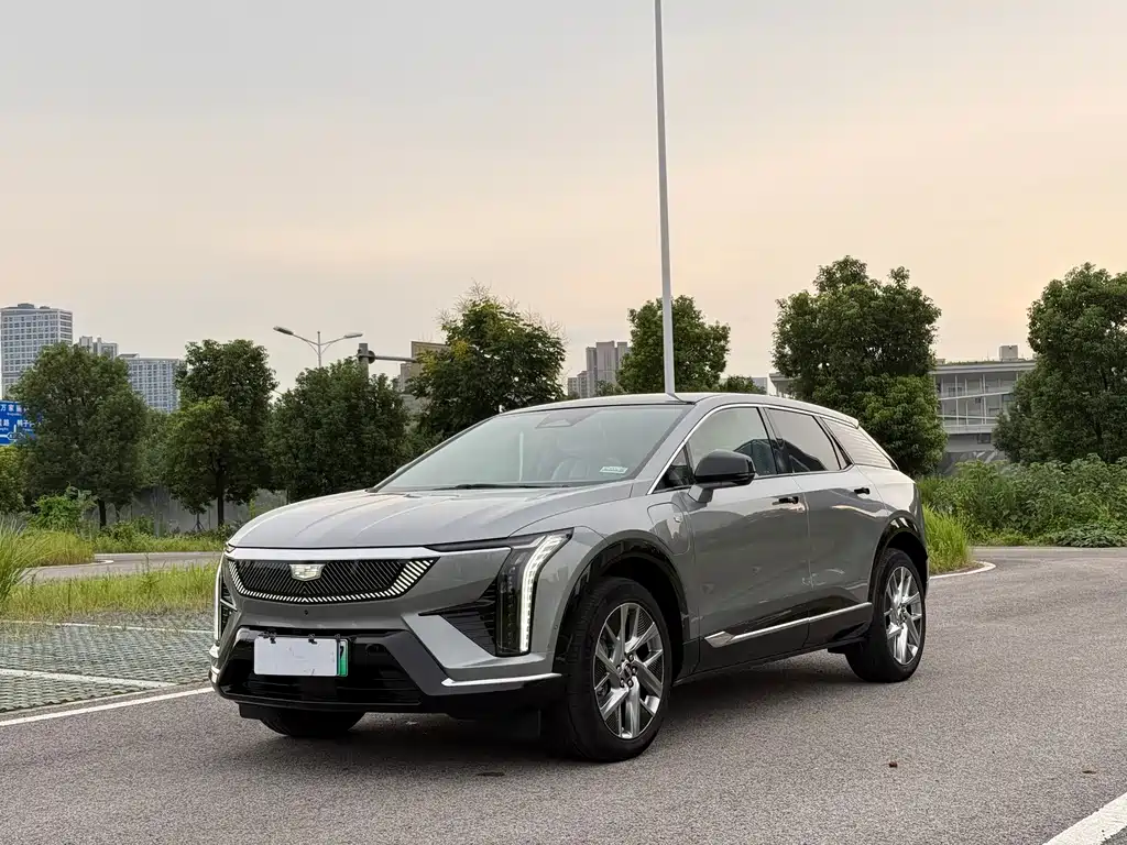 Cadillac IQ Aoge 2024 — фото 1