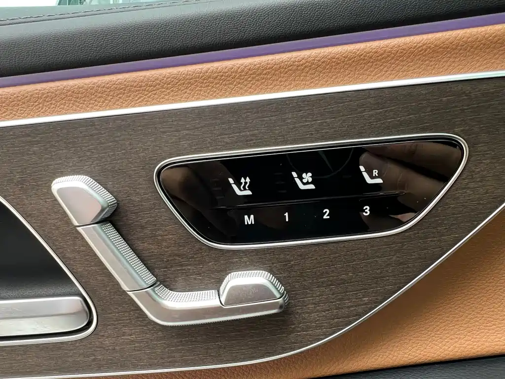 Mercedes-Benz E-Class 2025 — фото 27