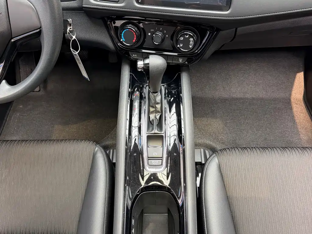 Honda Vezel 2021 — фото 13