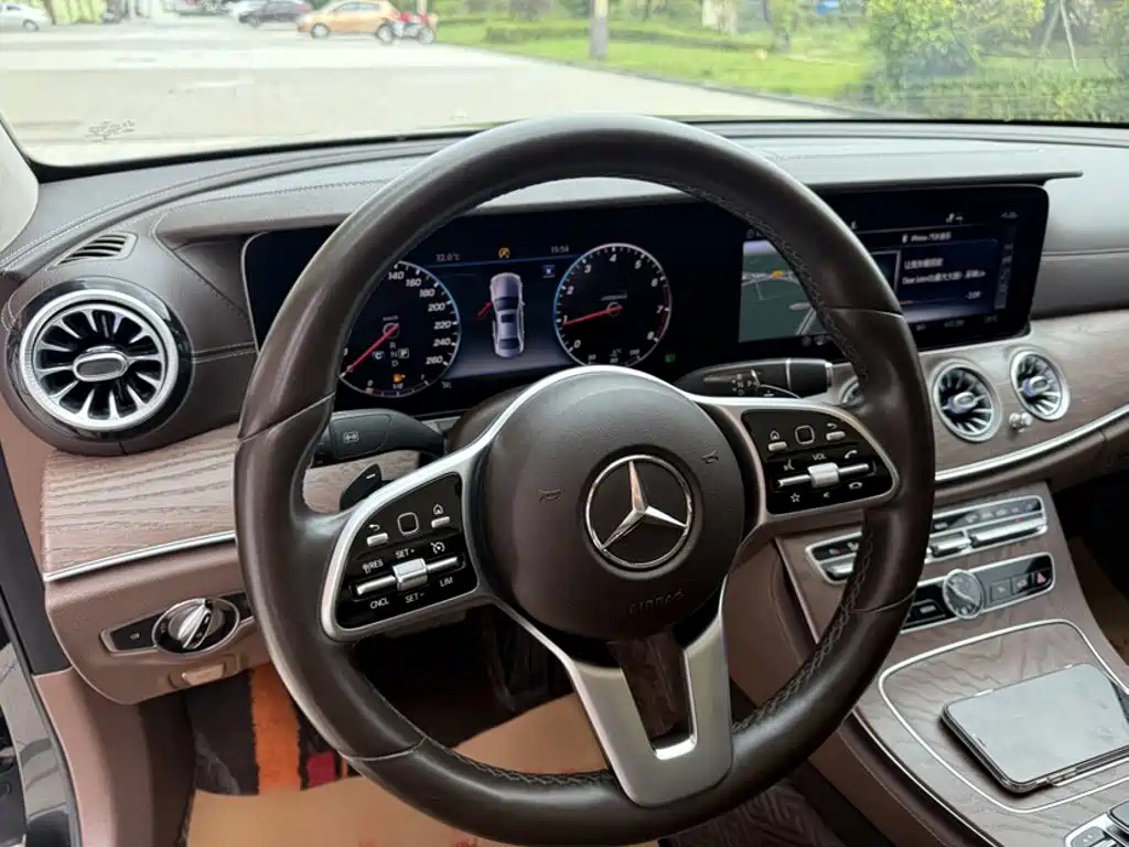 Mercedes-Benz E-Class 2019 — фото 9