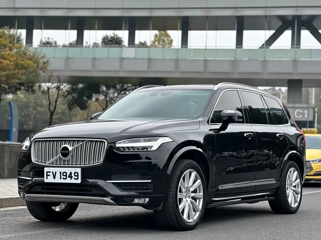 Volvo XC90 2019 — фото 7
