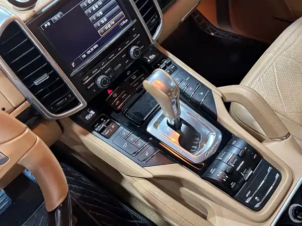 Porsche Cayenne 2014