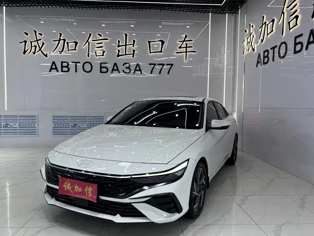 Hyundai Elantra 2023