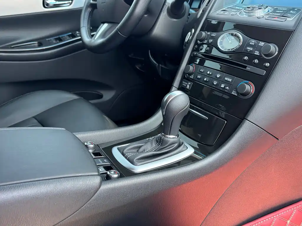 Infiniti QX50 2017 — фото 10