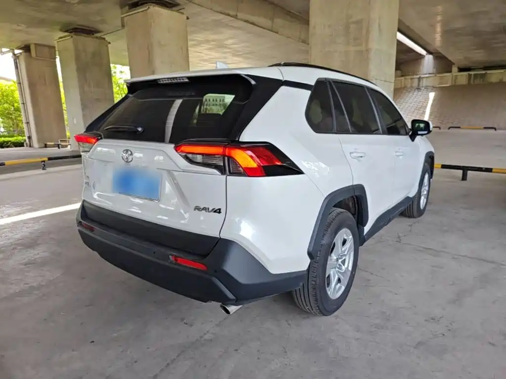Toyota RAV4 2025