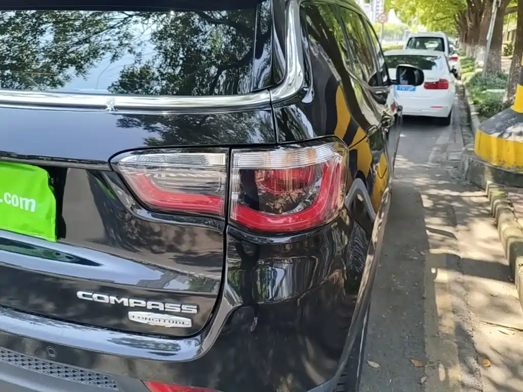 Jeep Compass 2019 — фото 24