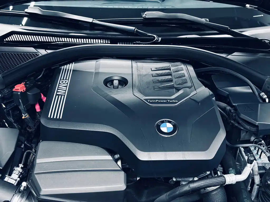 BMW 3 Series 2021 — фото 18