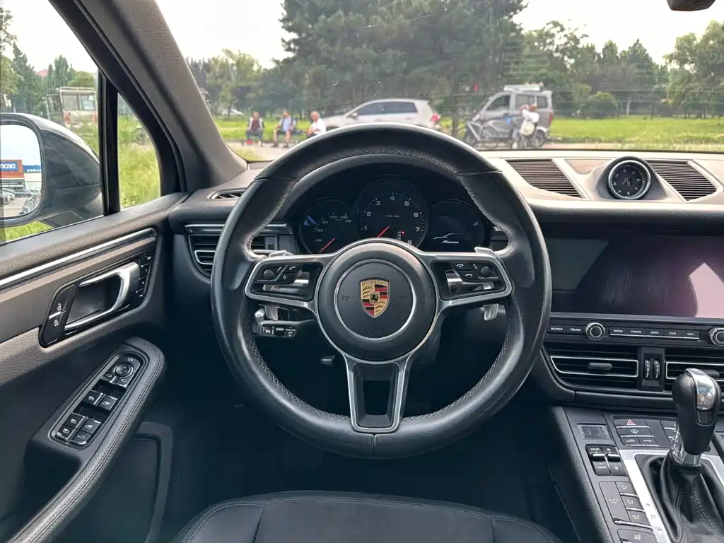 Porsche Macan 2020 — фото 21