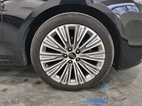 Hongqi H5 2023