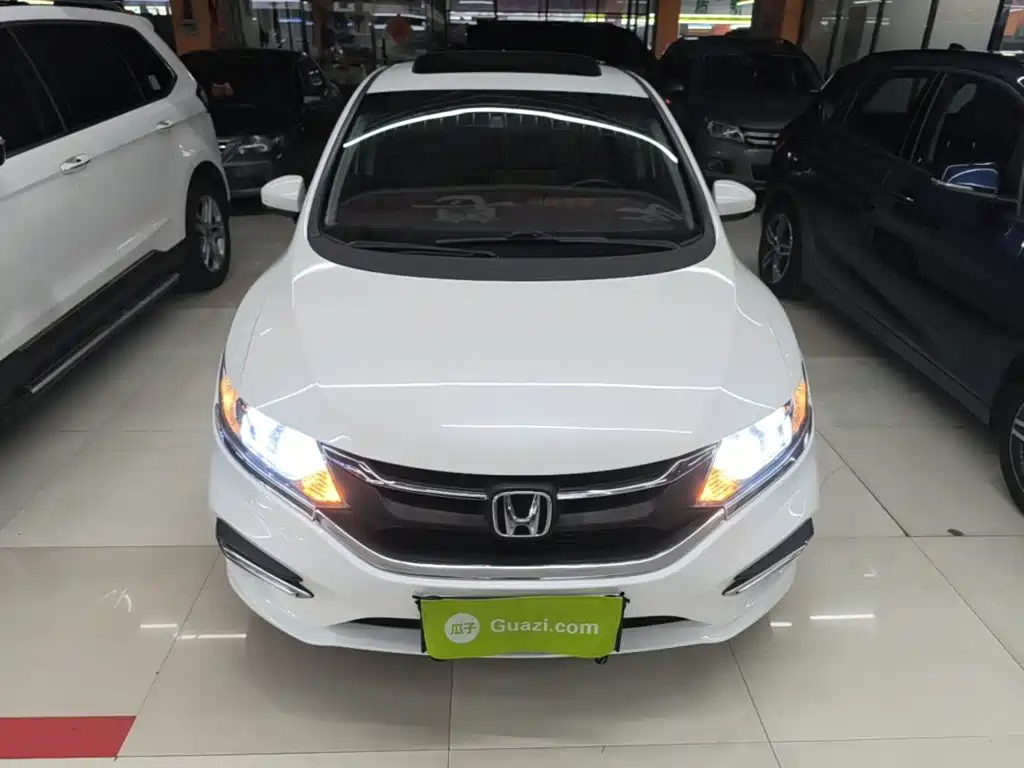 Honda Jade 2017 — фото 3