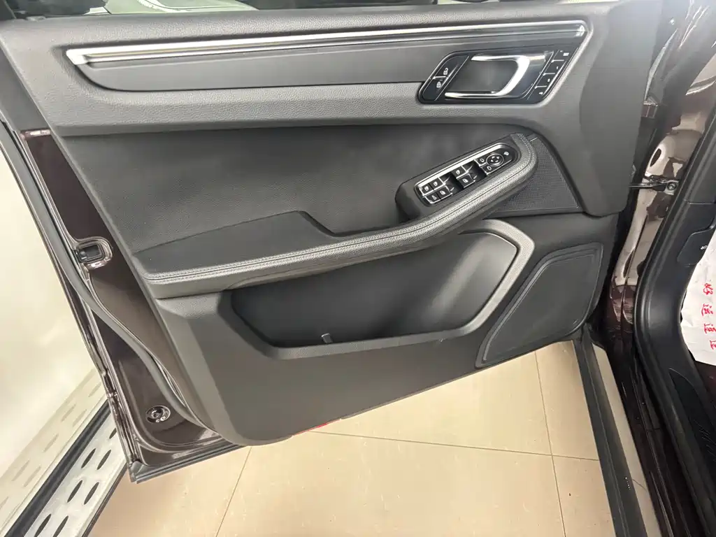 Porsche Macan 2020