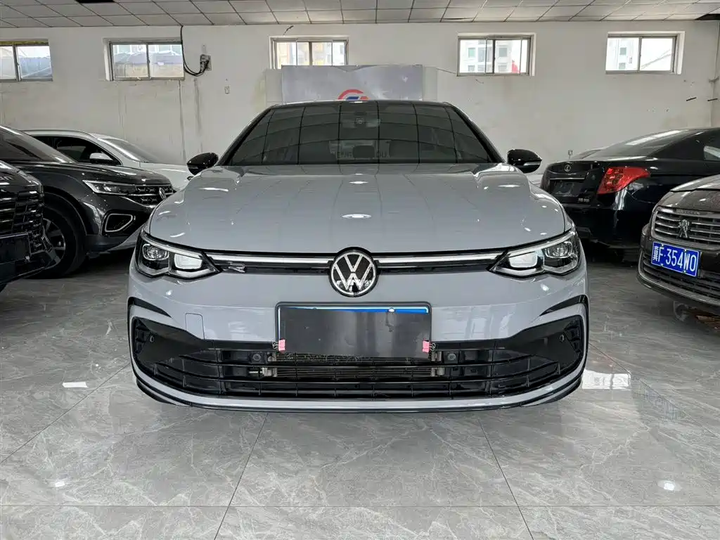 Volkswagen Golf 2023