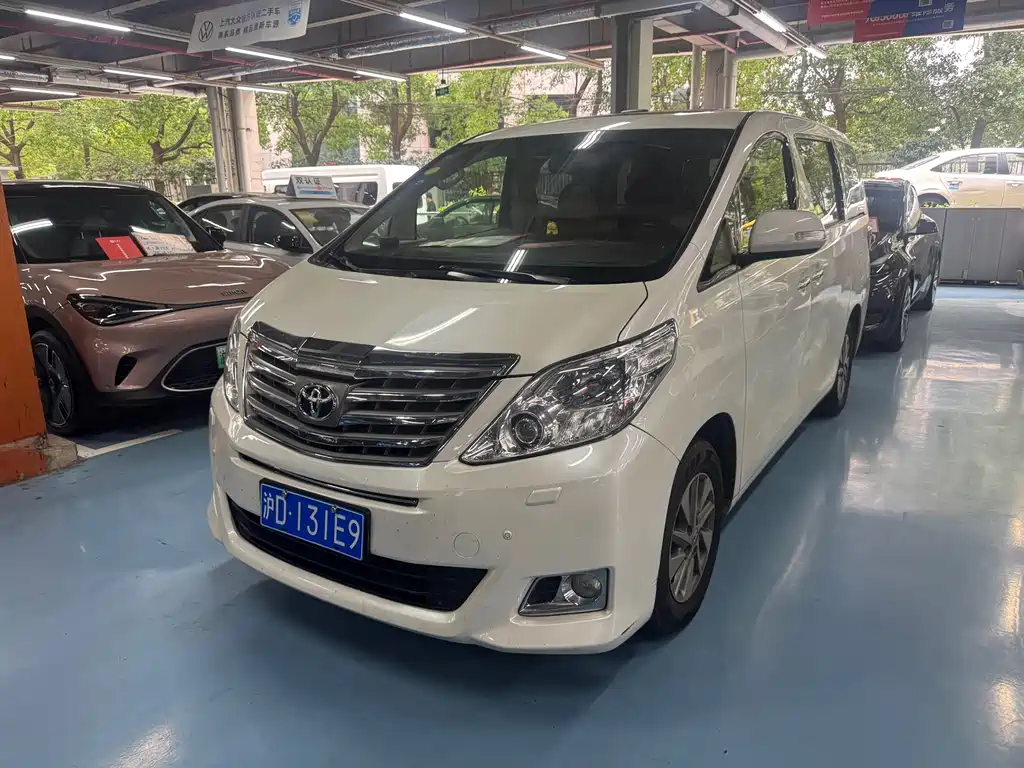 Toyota Alphard 2013 — фото 1