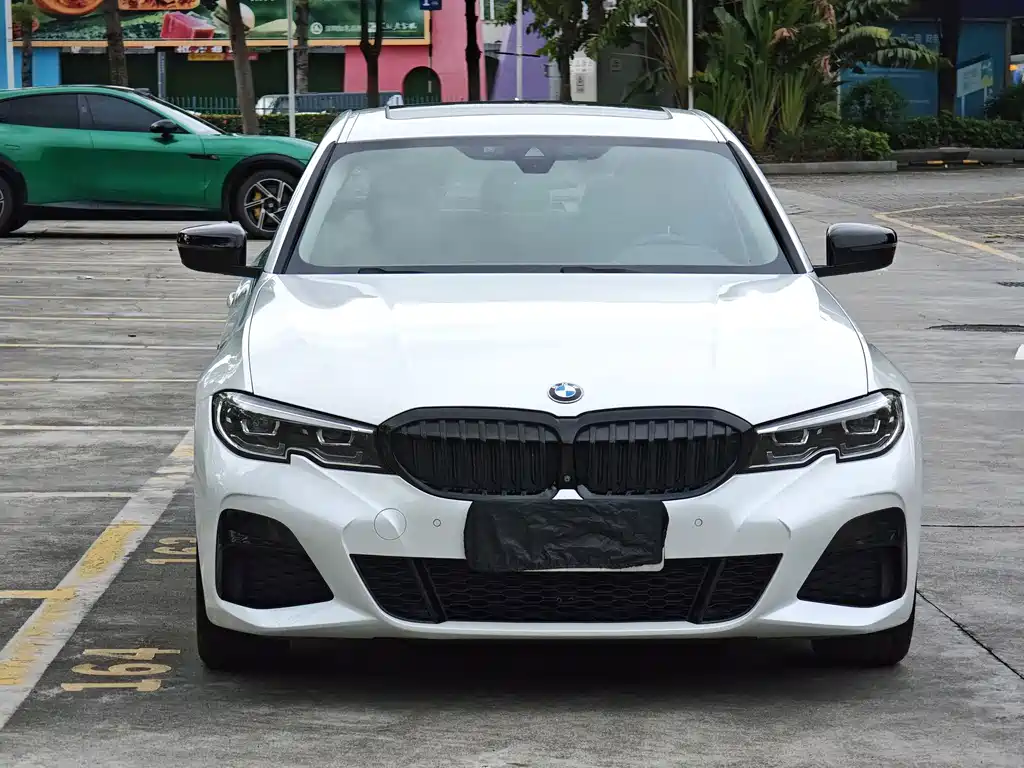 BMW 3 Series 2019 — фото 2