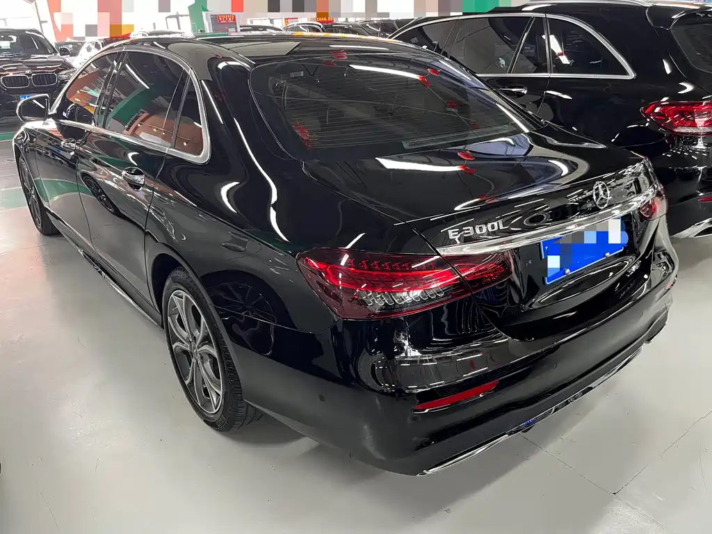 Mercedes-Benz E-Class 2023