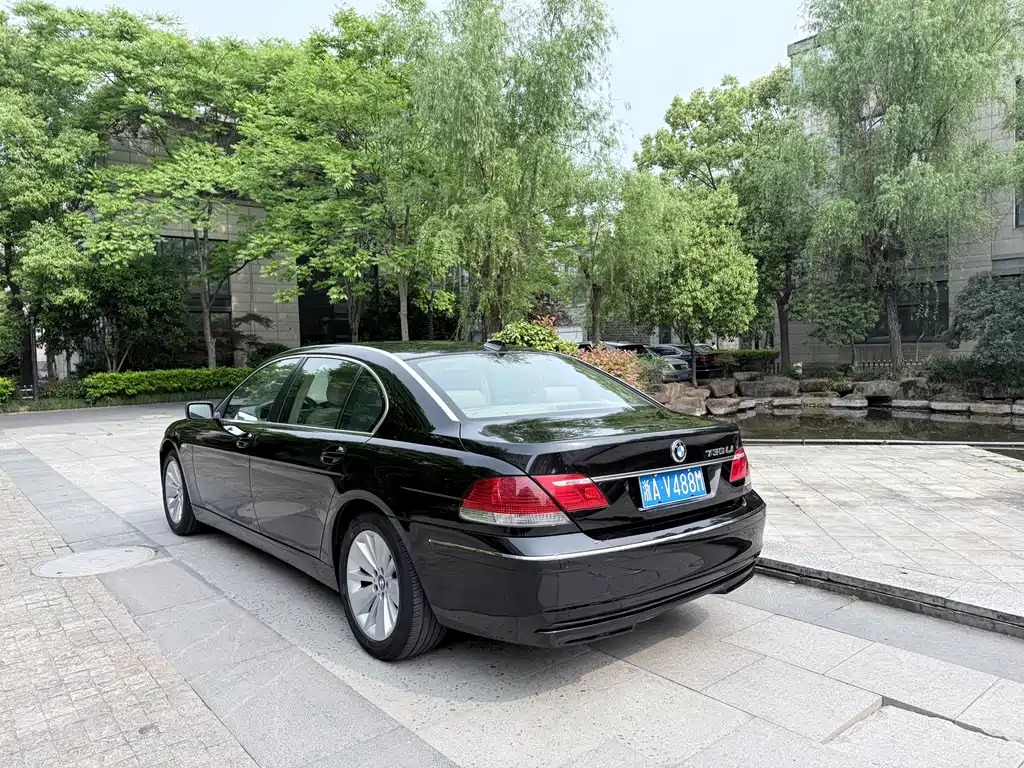 BMW 7 Series 2007 — фото 11