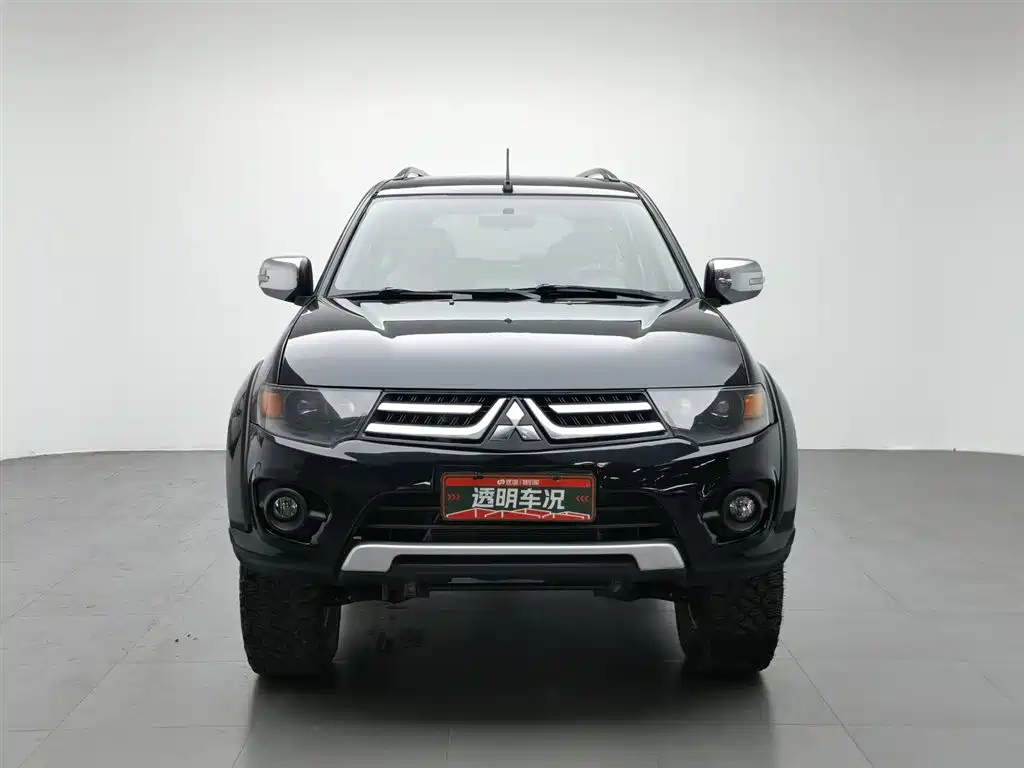 Mitsubishi Pajero Sport 2014 — фото 3