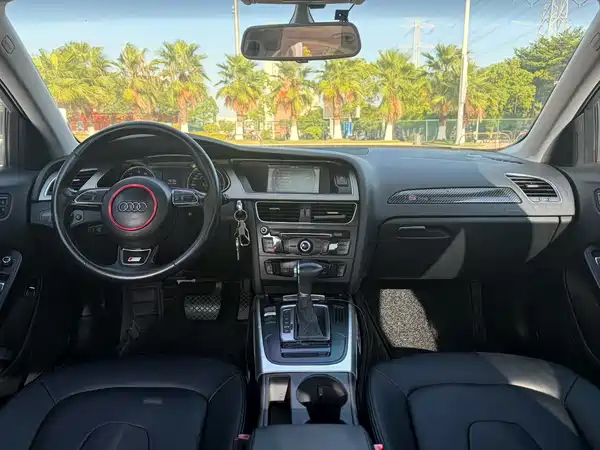 Audi A4L 2013