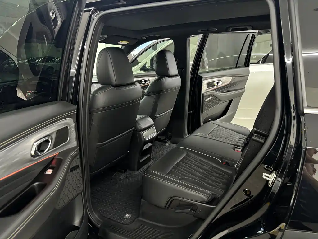 GAC Motor Trumpchi GS8 2023 — фото 9