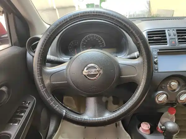 Nissan Sunny 2014