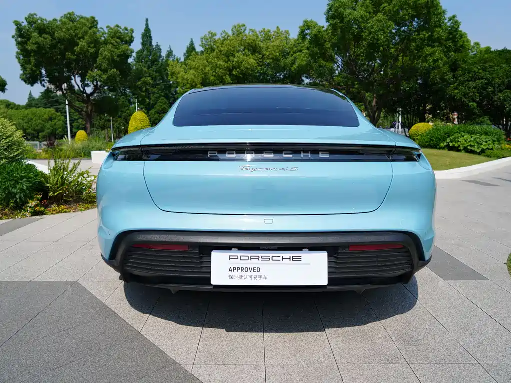 Porsche Taycan 2020 — фото 15