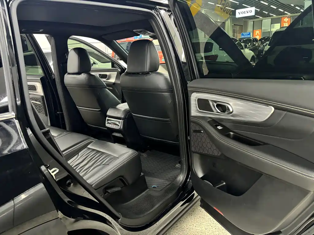 GAC Motor Trumpchi GS8 2023 — фото 11