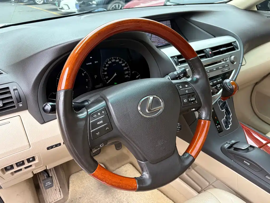 Lexus RX Classic 2011 — фото 16