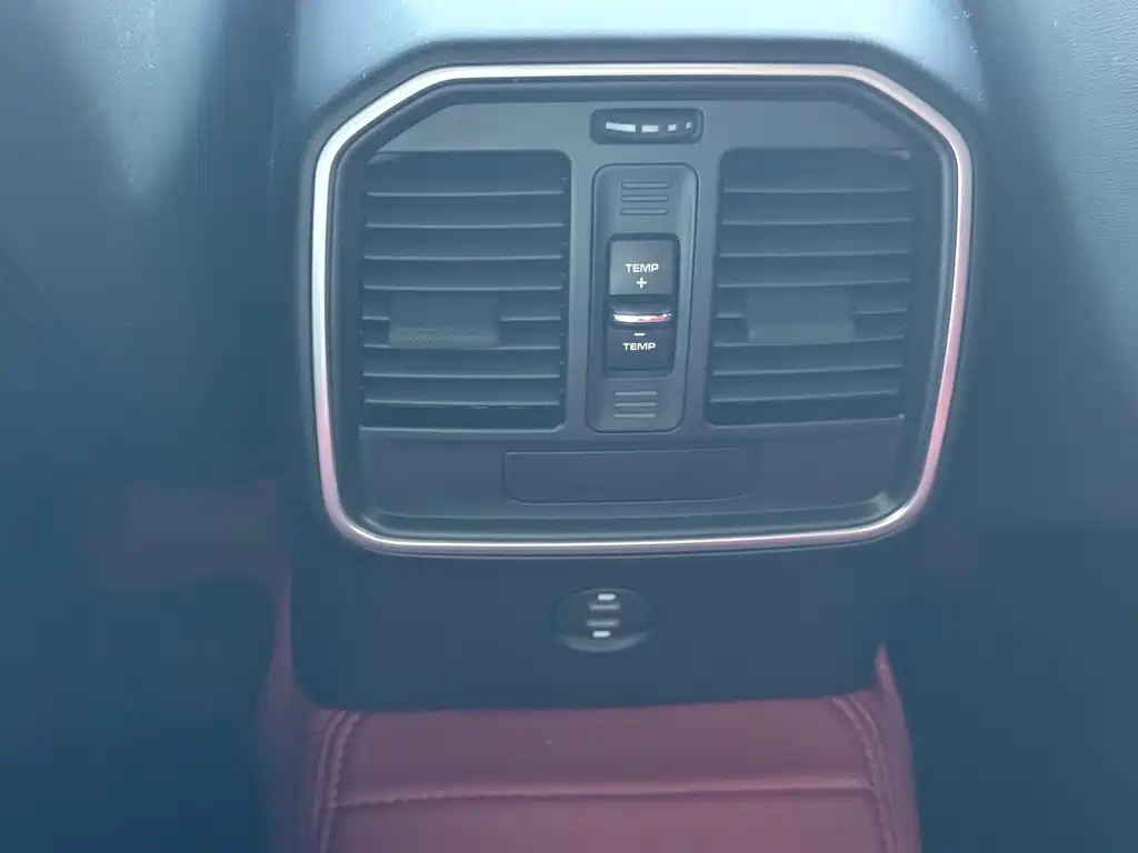 Porsche Macan 2022 — фото 13