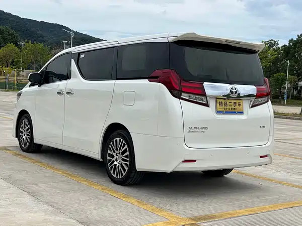 Toyota Alphard 2016