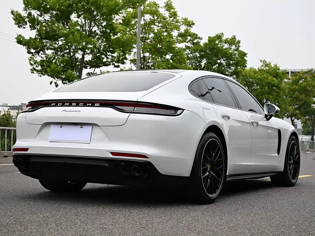 Porsche Panamera 2021 — фото 16