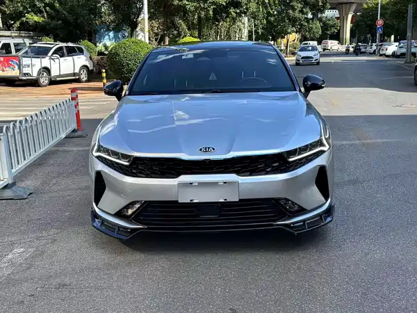 Kia K5 2021