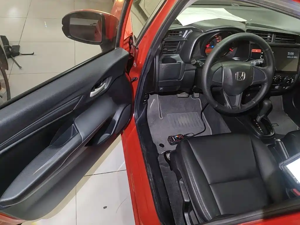 Honda Fit 2015 — фото 16
