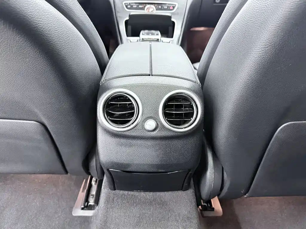 Mercedes-Benz C-Class 2018 — фото 12