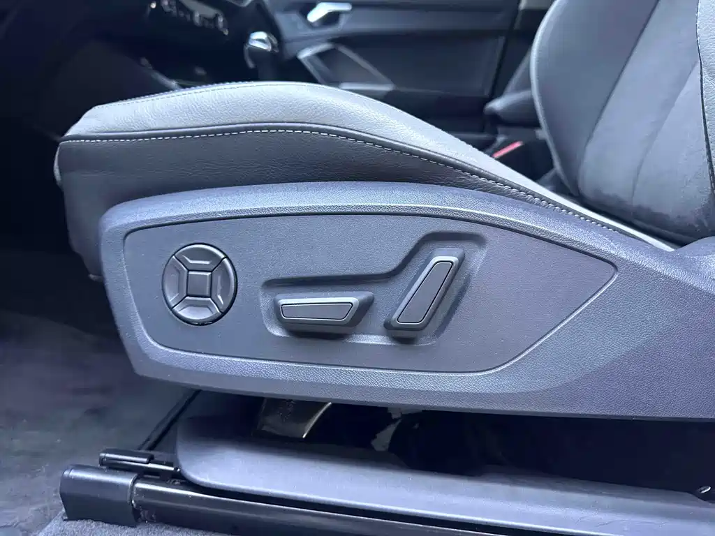 Audi Q3 2023 — фото 6