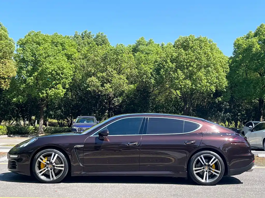 Porsche Panamera 2014 — фото 24