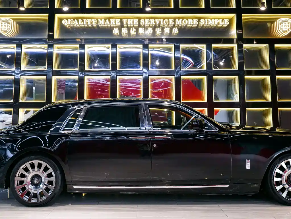 Rolls-Royce Phantom 2014 — фото 7