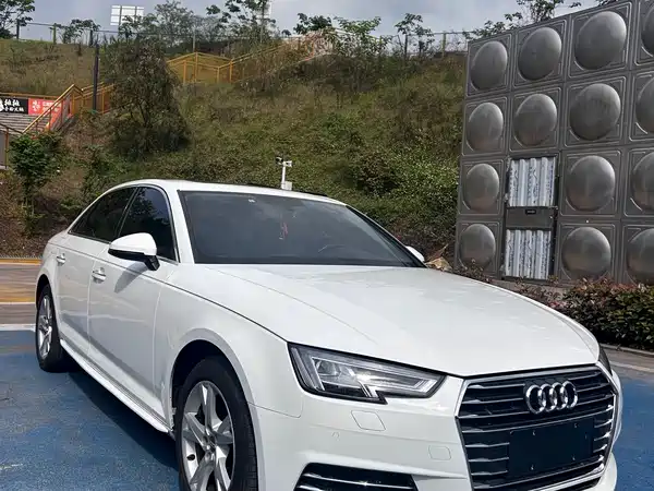 Audi A4L 2018