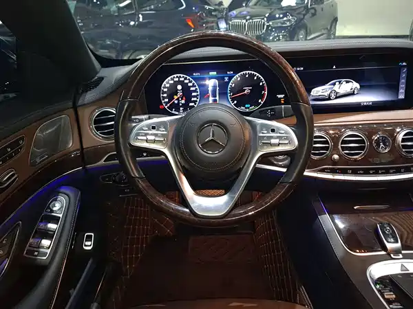 Mercedes-Benz S-Class 2020