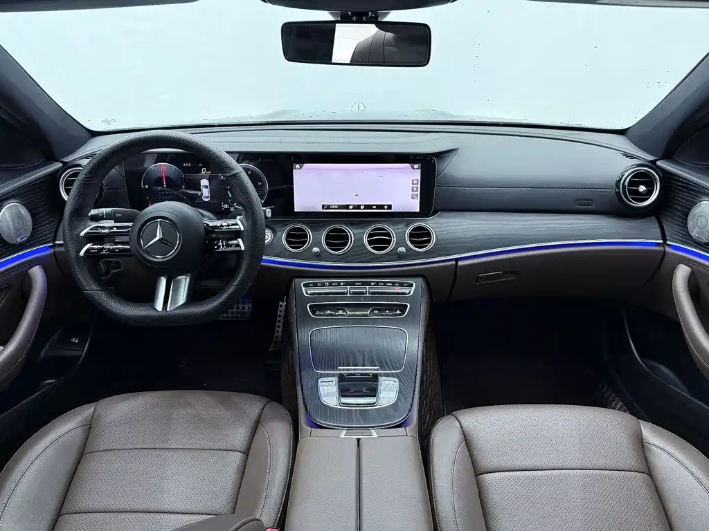 Mercedes-Benz E-Class 2022