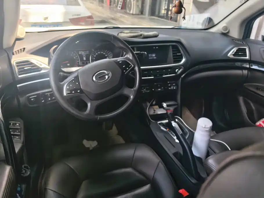GAC Trumpchi GS4 2015 — фото 12