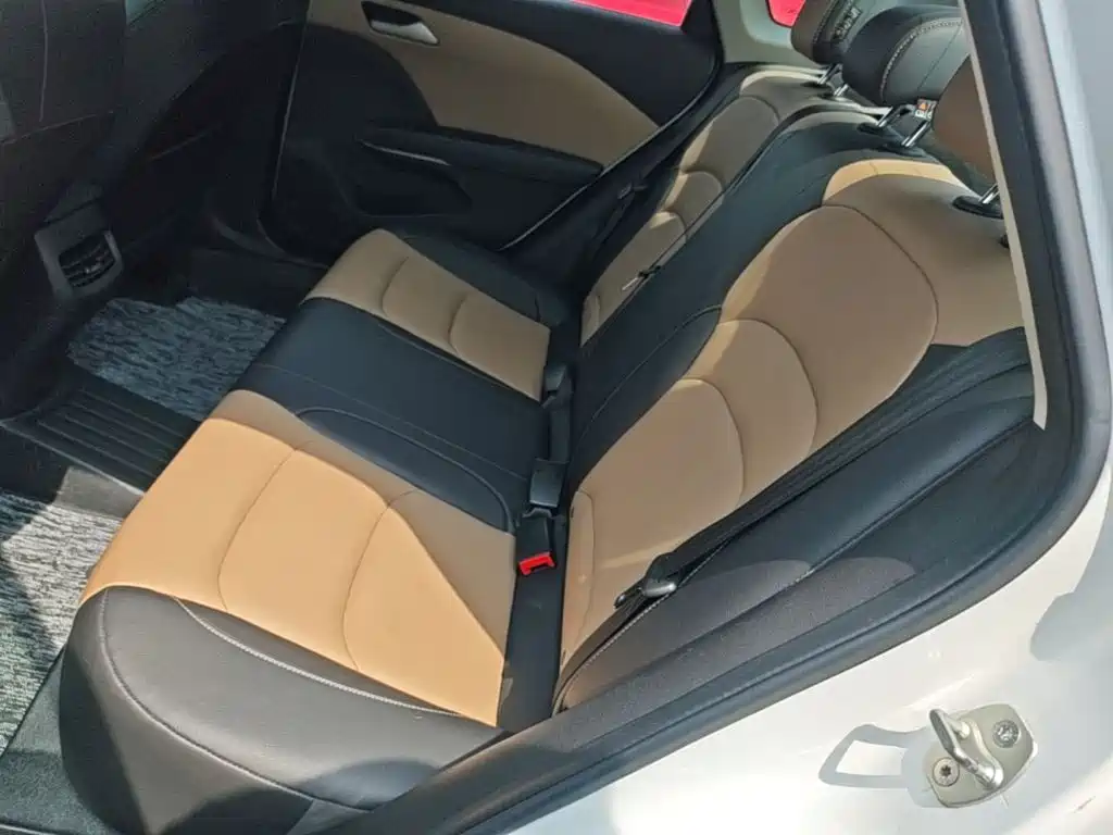 Chevrolet Cruze 2022 — фото 17