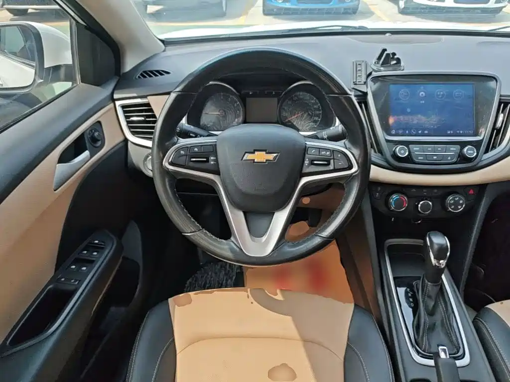 Chevrolet Cruze 2022 — фото 11