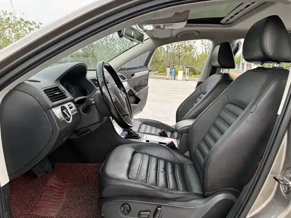 Volkswagen Passat 2013