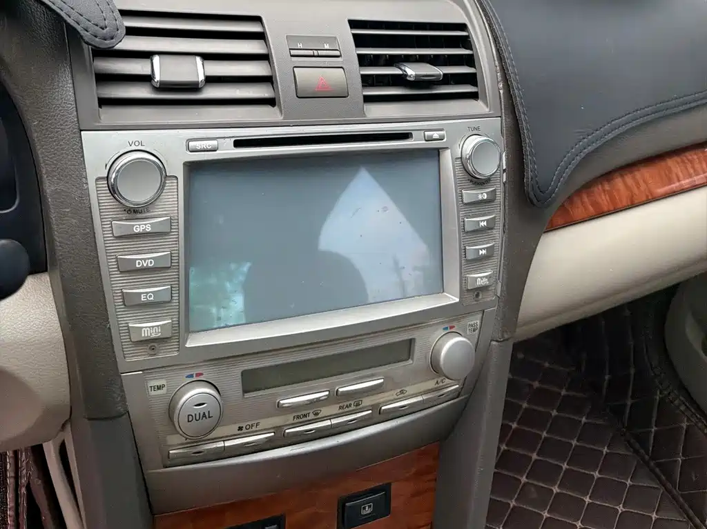 Toyota Camry 2007 — фото 16